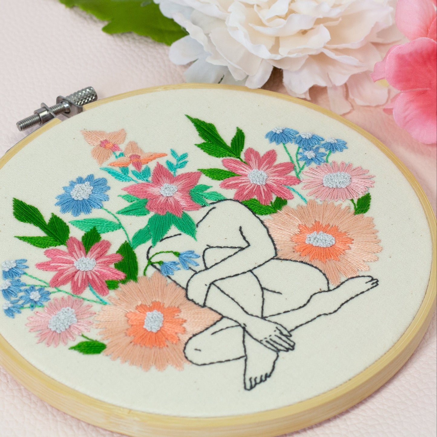 Blooming Mind – Floral Embroidered Hoop Art 🌿