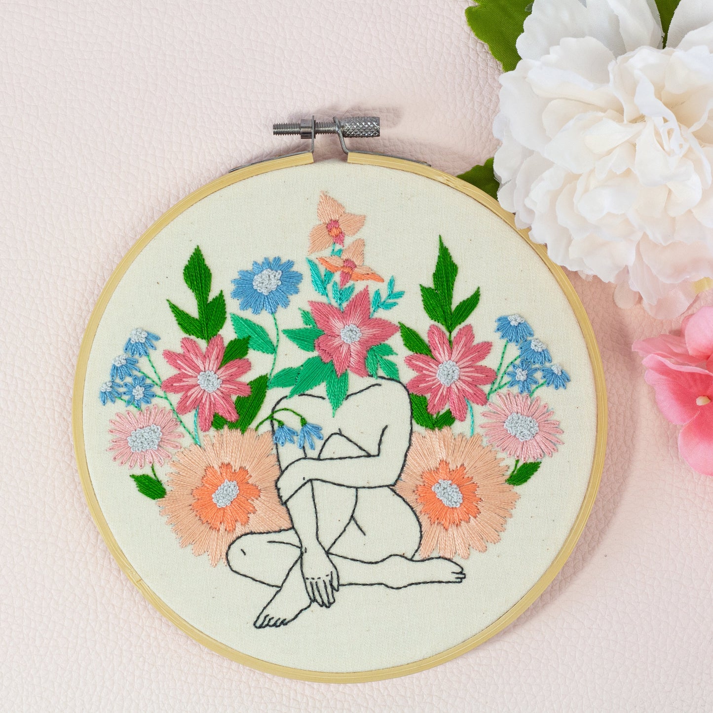 Blooming Mind – Floral Embroidered Hoop Art 🌿