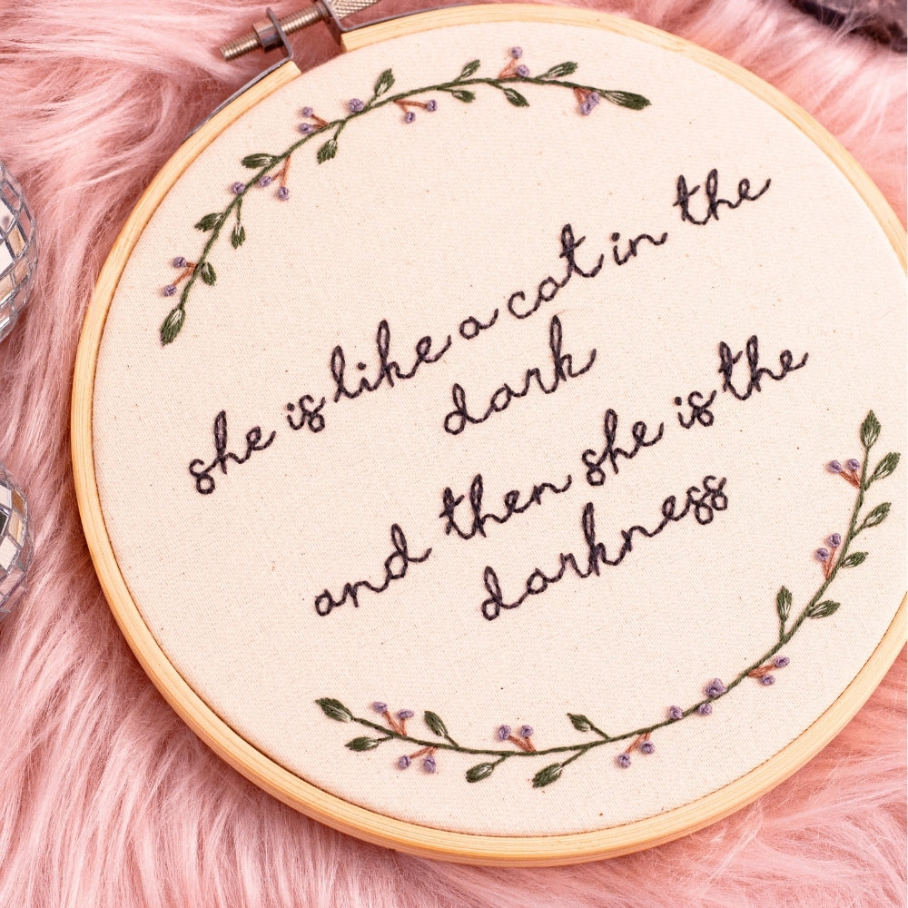 🐈‍⬛ Cat in the Dark – Stevie Nicks Embroidered Hoop 🐈‍⬛